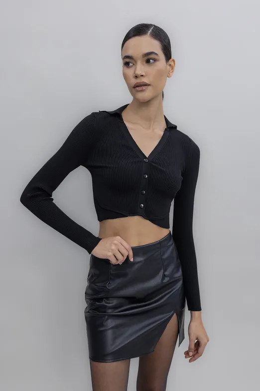 Bayan Siyah Yakalı Crop Top - BSL
