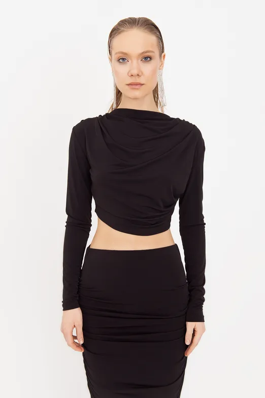 Bayan Siyah Dik Degaje Yakalı Crop Bluz - BSL