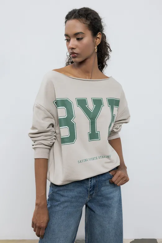 Bayan Bej Baskılı Kayık Yakalı Sweatshirt - BSL