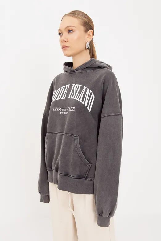 Bayan Antrasit Yıkamalı Baskılı  Kapüşonlu Oversize Sweatshirt - BSL