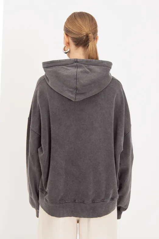 Bayan Antrasit Yıkamalı Baskılı  Kapüşonlu Oversize Sweatshirt - BSL