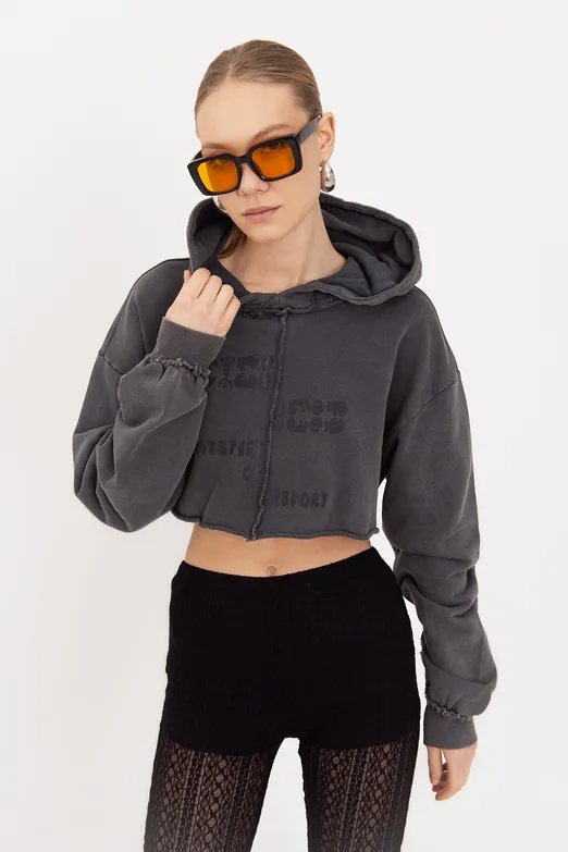 Bayan Antrasit Kapişonlu Baskılı Crop  Sweatshirt - BSL