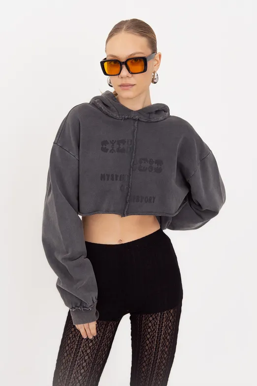 Bayan Antrasit Kapişonlu Baskılı Crop  Sweatshirt - BSL