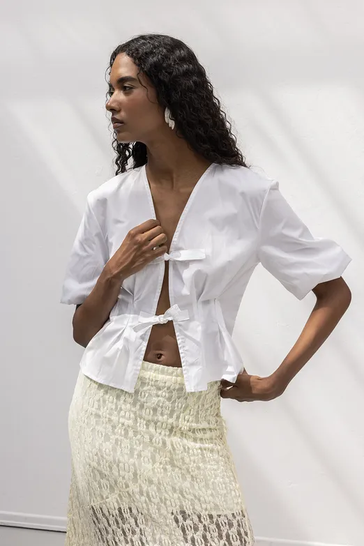 Bayan Beyaz Bağlama Detaylı Poplin Bluz - BSL