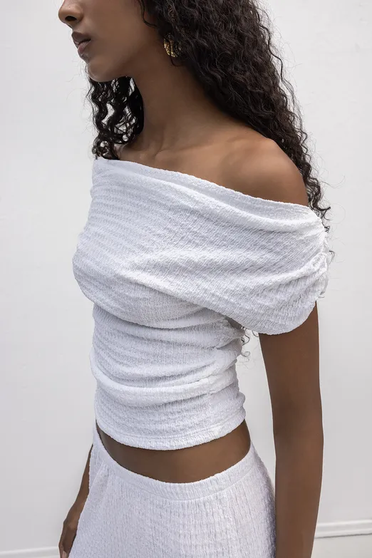 Bayan Beyaz Dokulu Carmen Yaka Bluz - BSL