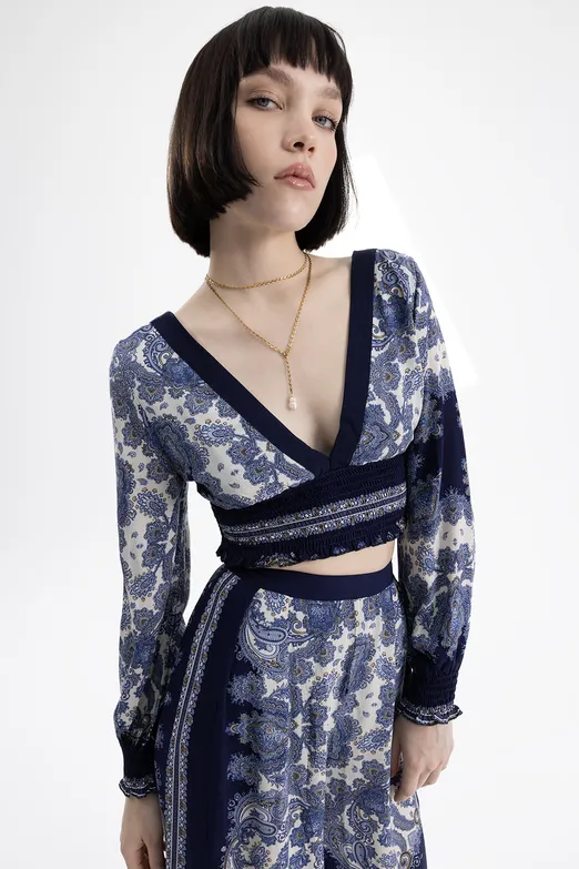 Bayan Lacivert Derin V Yaka Detaylı Desenli Bluz - BSL