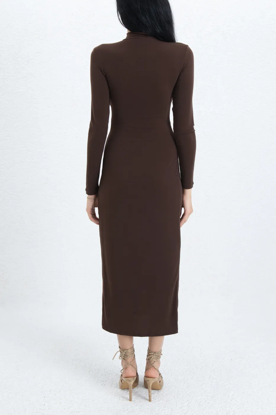 Bayan Kahverengi Toka Detaylı Midi Elbise